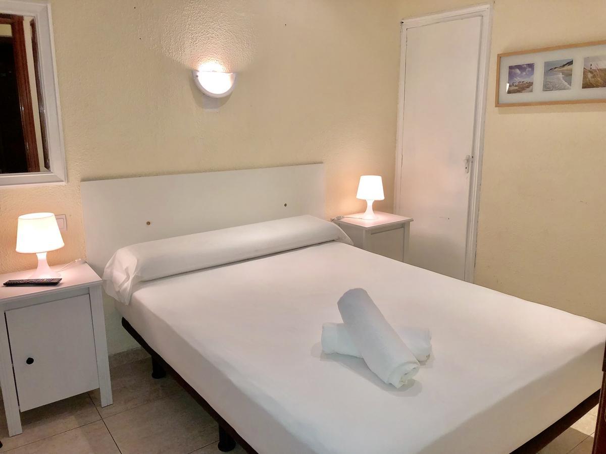 Hostal Arriaza Madryt Zewnętrze zdjęcie