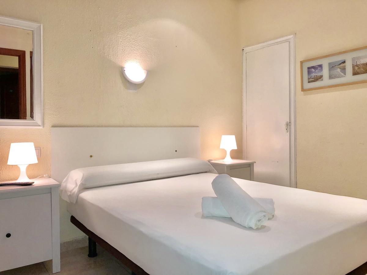 Hostal Arriaza Madryt Zewnętrze zdjęcie