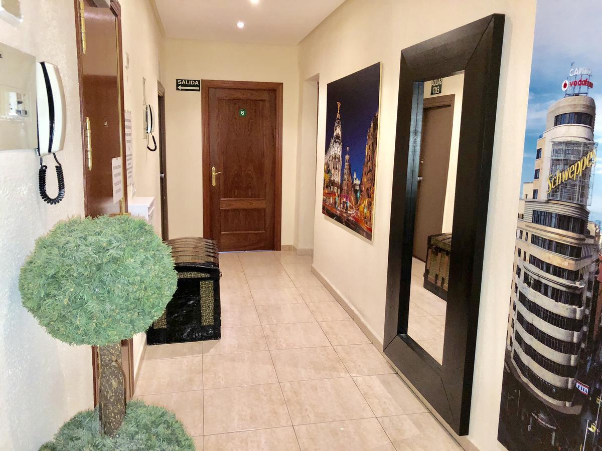 Hostal Arriaza Madryt Zewnętrze zdjęcie