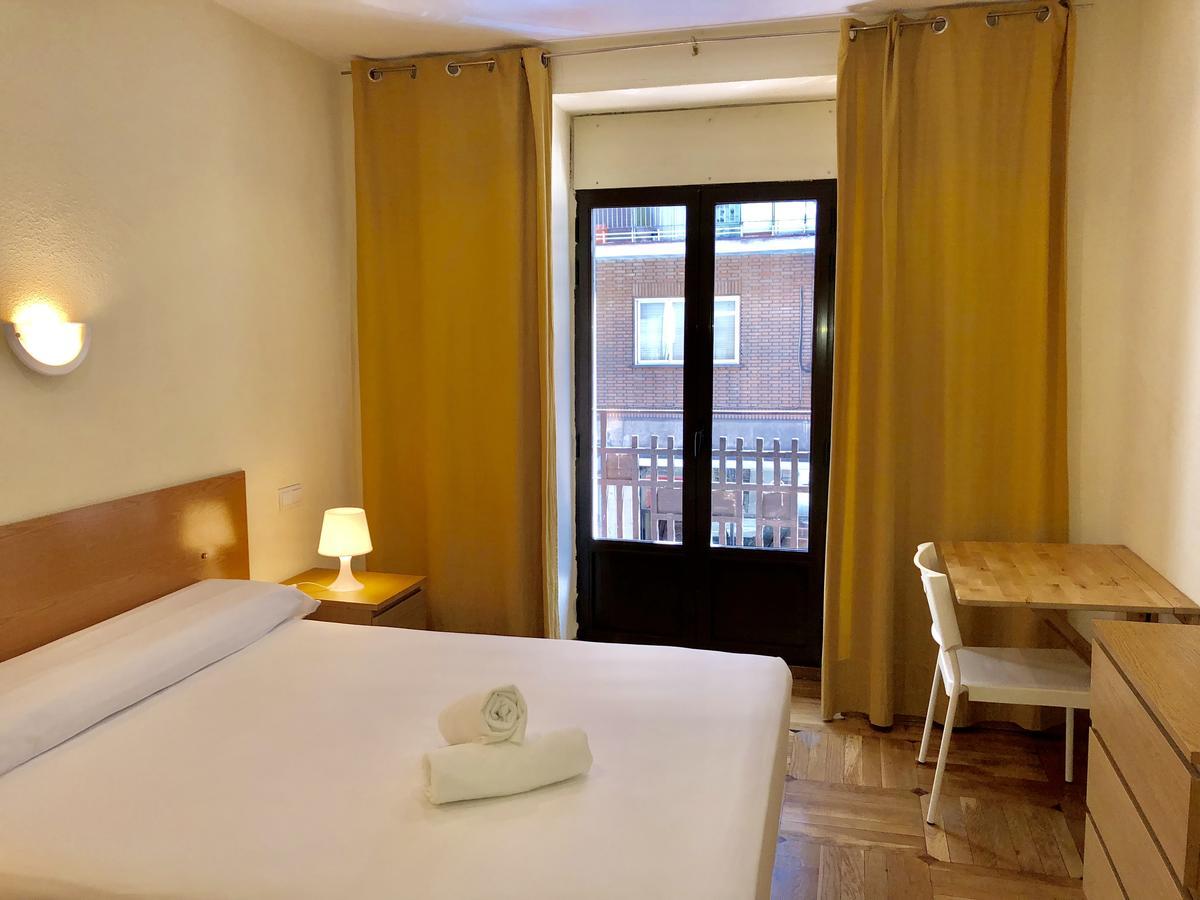 Hostal Arriaza Madryt Zewnętrze zdjęcie