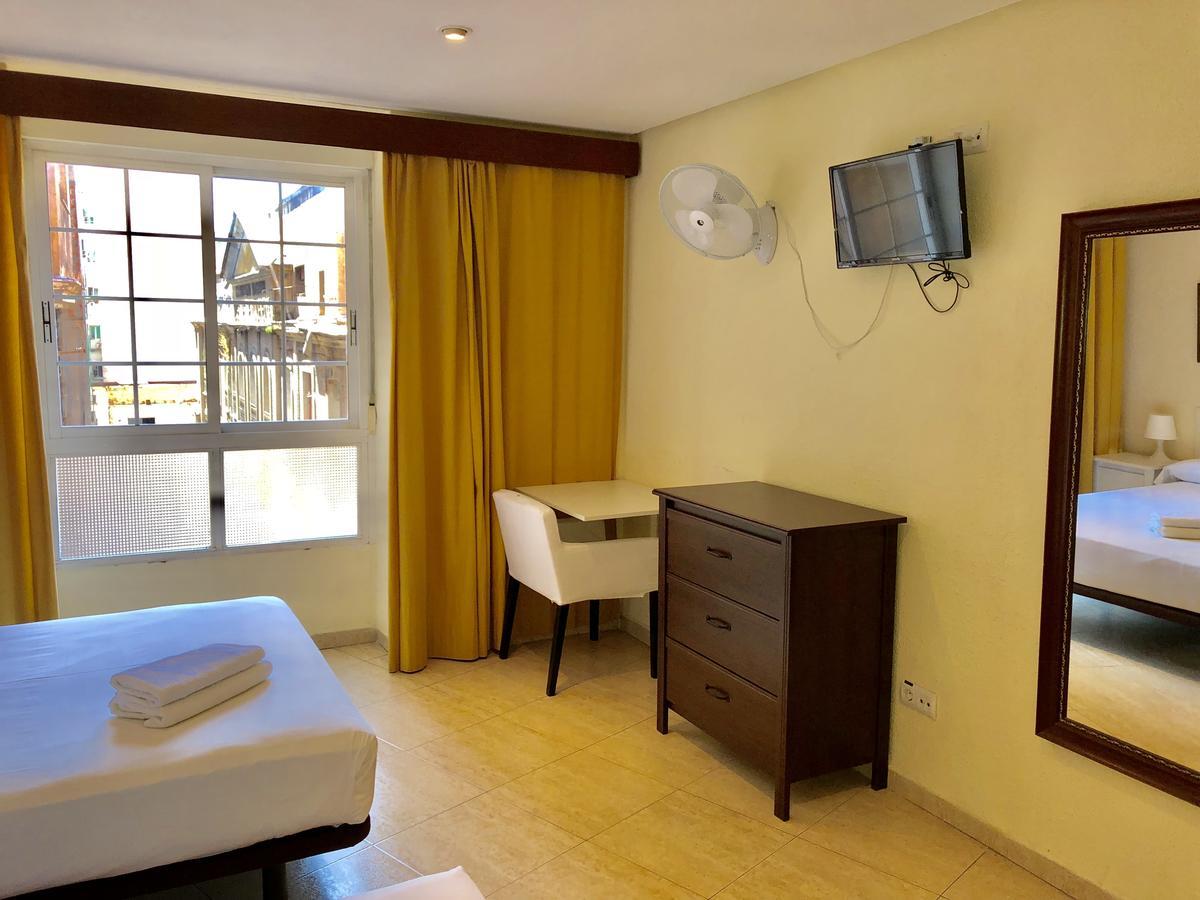Hostal Arriaza Madryt Zewnętrze zdjęcie
