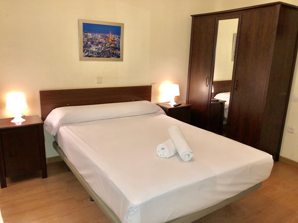 Hostal Arriaza Madryt Zewnętrze zdjęcie