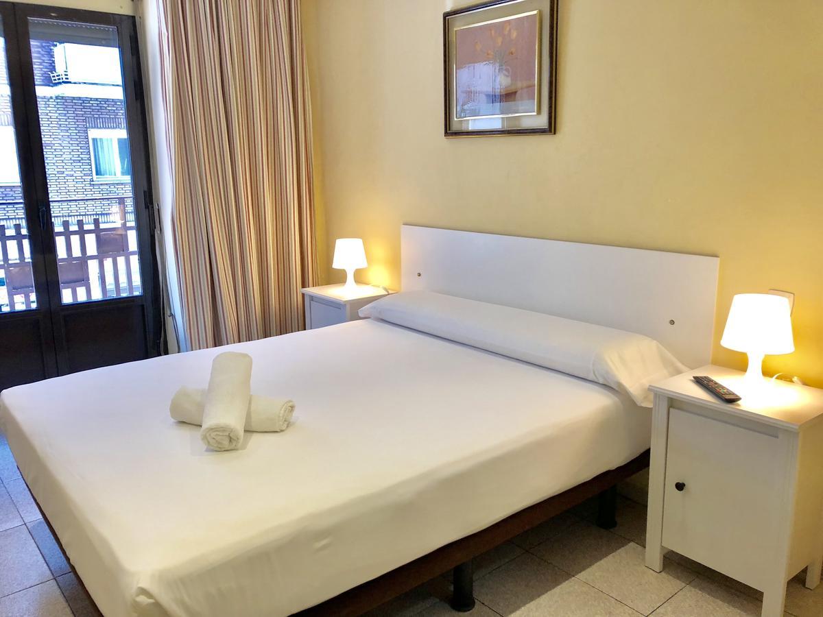 Hostal Arriaza Madryt Zewnętrze zdjęcie