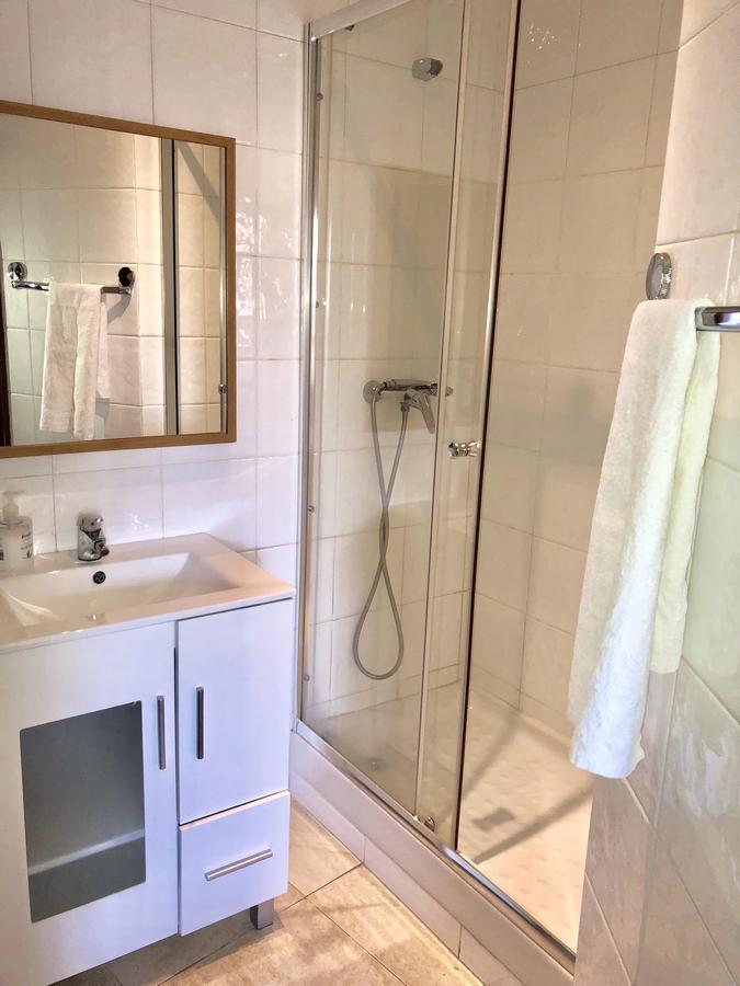 Hostal Arriaza Madryt Zewnętrze zdjęcie